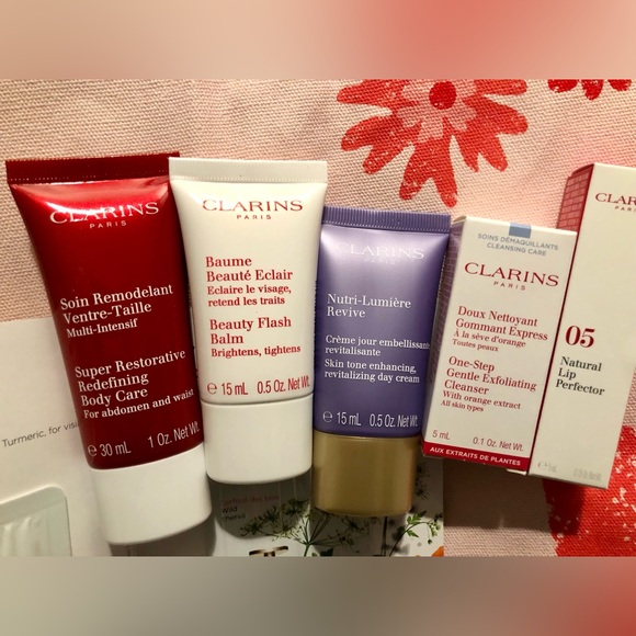Clarins skincare and body care set with floral tote bag - Picture 6 of 8